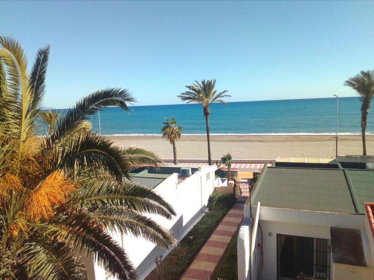 Estudio Frente Al Mar Рокетас-де-Мар Экстерьер фото